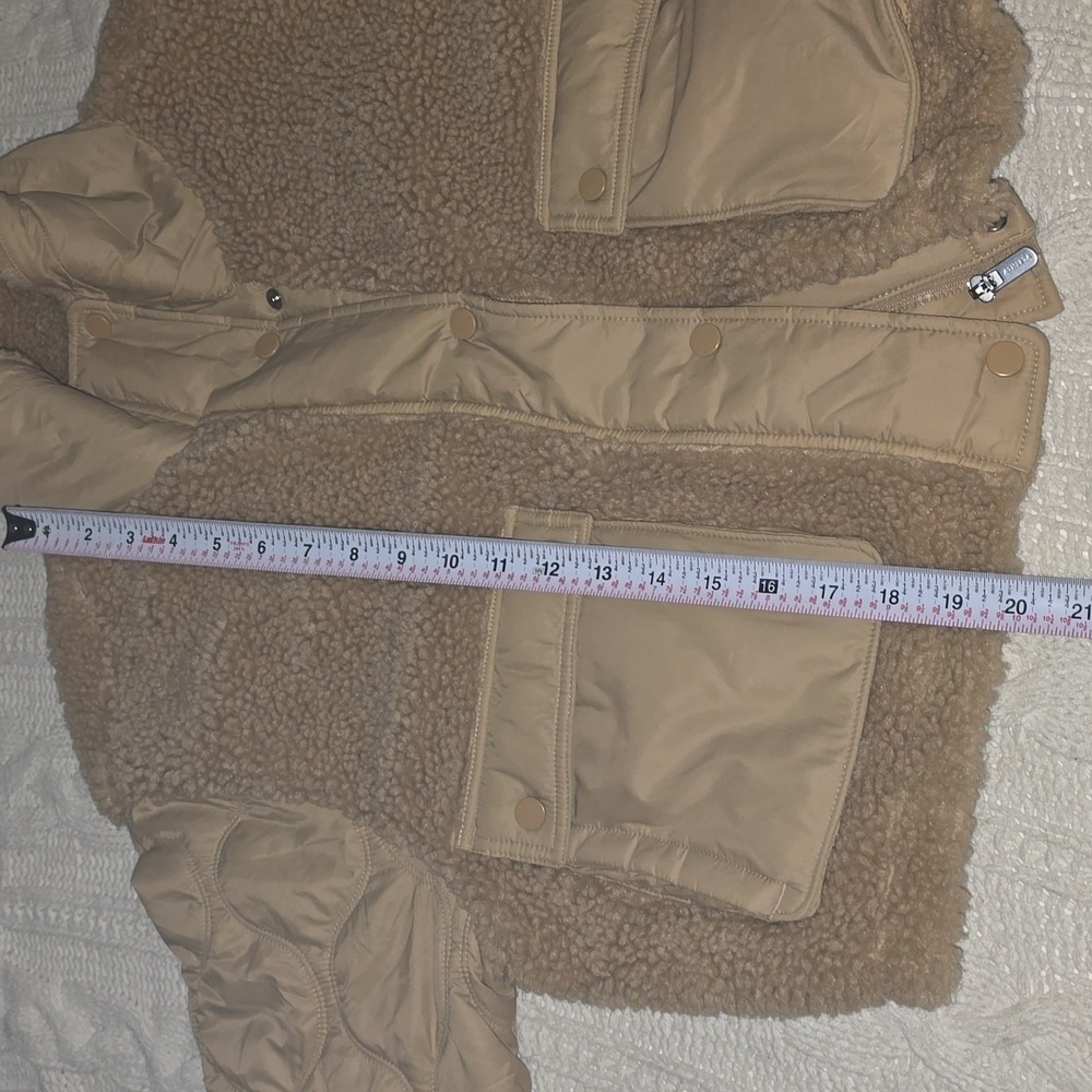 Athleta New  Tan Puffer Jacket - Picture 6 of 7